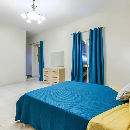 Authentic 3br In The Charming Town Of M'xlokk By 360 Estates Apartmán