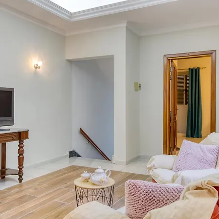 Authentic 3br In The Charming Town Of M'xlokk By 360 Estates 아파트