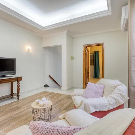 Authentic 3br In The Charming Town Of M'xlokk By 360 Estates شقة
